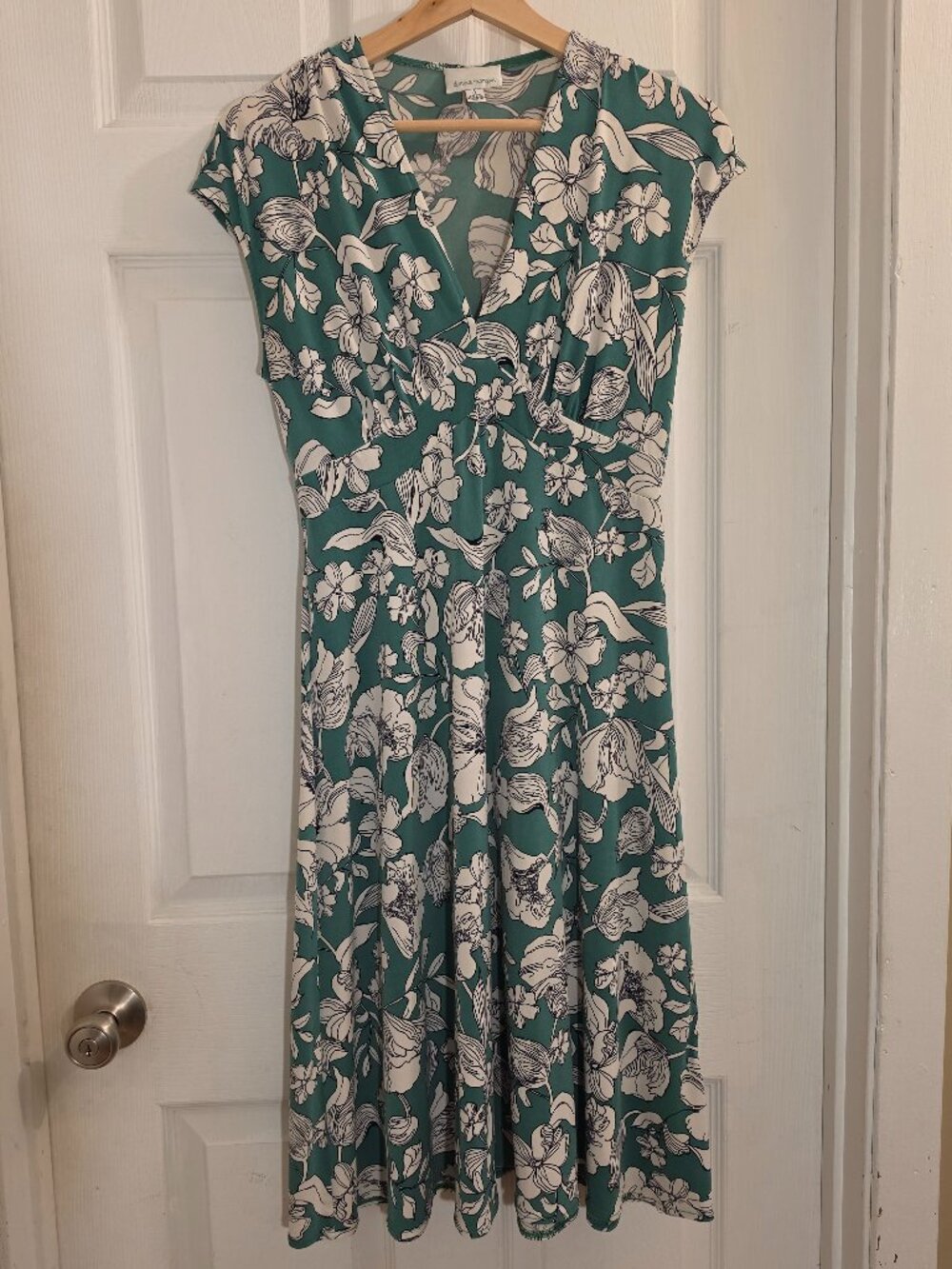 Donna Morgan Green Floral Cap Sleep Crossover Midi Dress